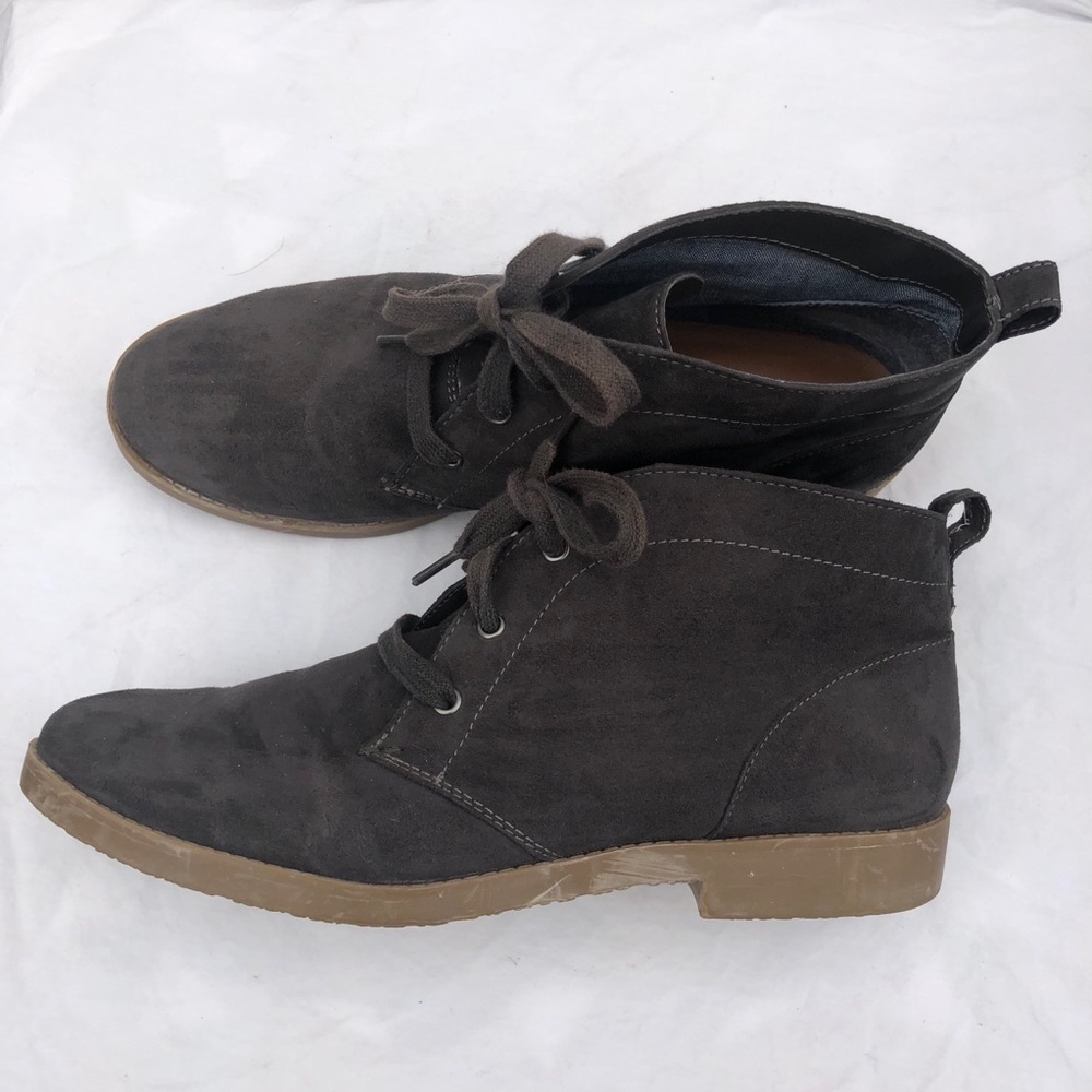 Indigo Rd Women’s Velvet Lace up Chukka Booties